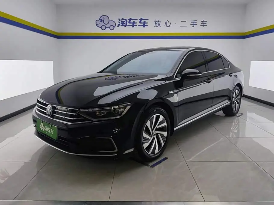 Volkswagen Magotan GTE Plug-in Hybrid 2024 — Фото 1/16