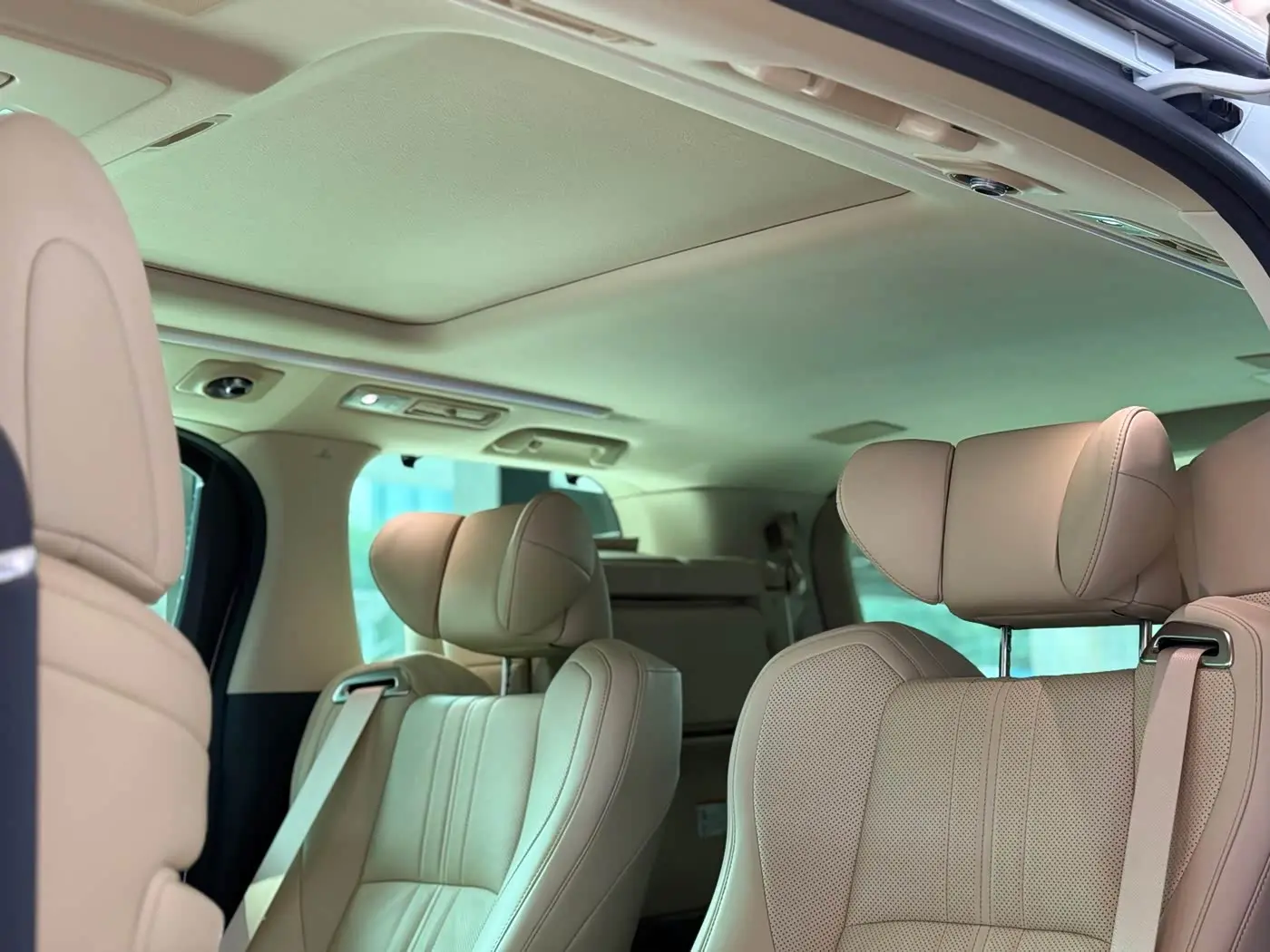 Toyota Vellfire 2021 — Photo 10/20