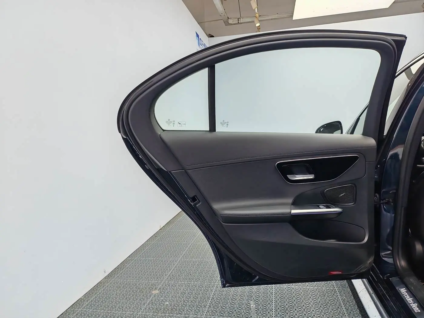 Mercedes-Benz C-Class New Energy 2024 — Photo 14/19