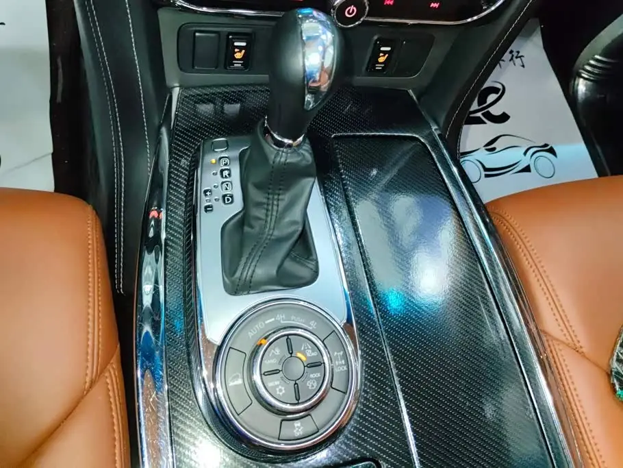 Nissan Patrol 2019 — Photo 16/16