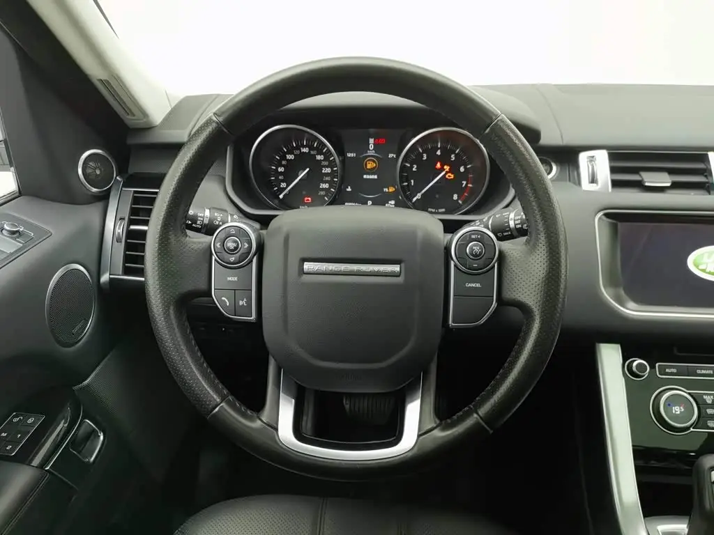 Land Rover Range Rover Sport 2018 — Photo 11/20