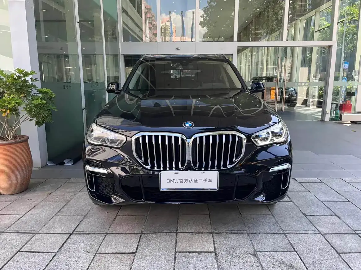 BMW X5 2023 — Photo 2/8