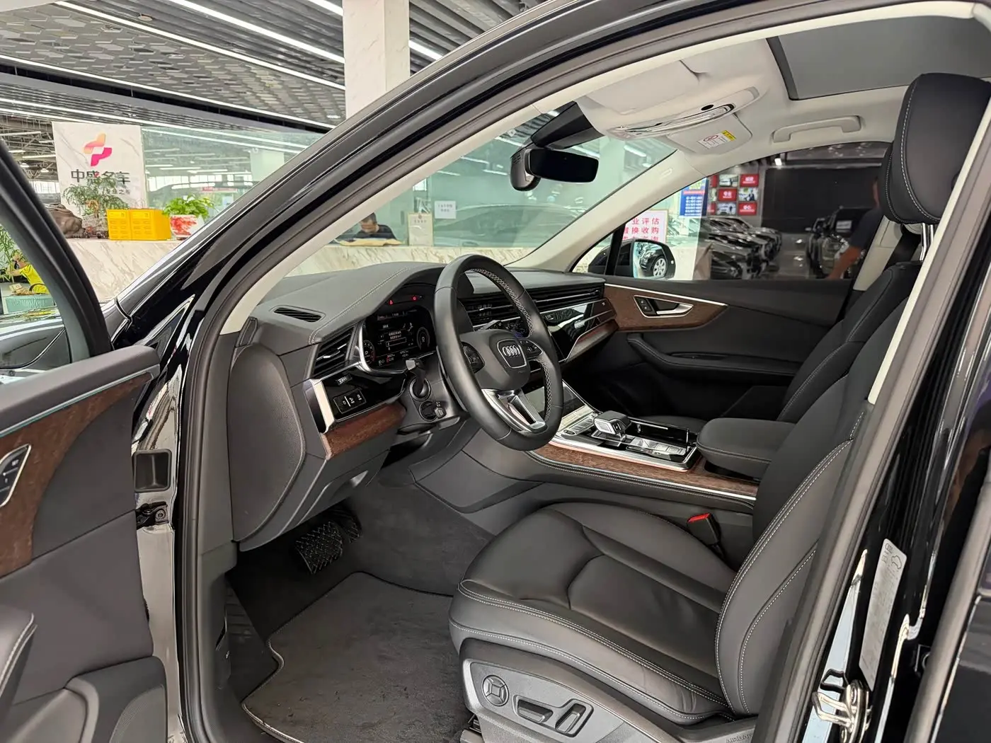 Audi Q7 2024 — Şəkil 4/20