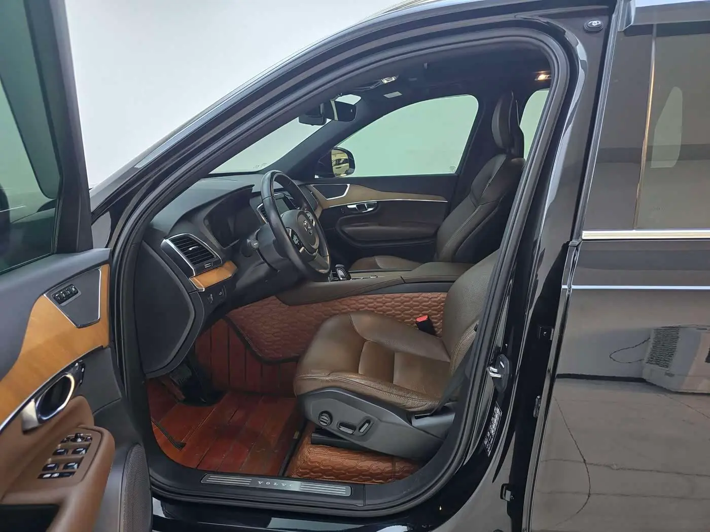 Volvo XC90 2020 — Photo 12/18