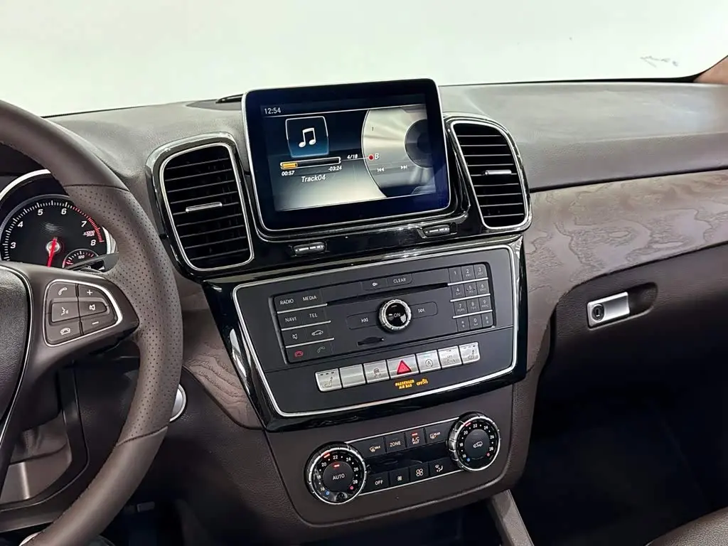Mercedes-Benz GLE 2016 — Şəkil 13/15