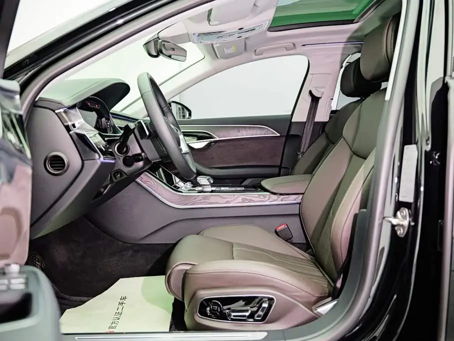 Audi A8 2024 — Photo 10/20