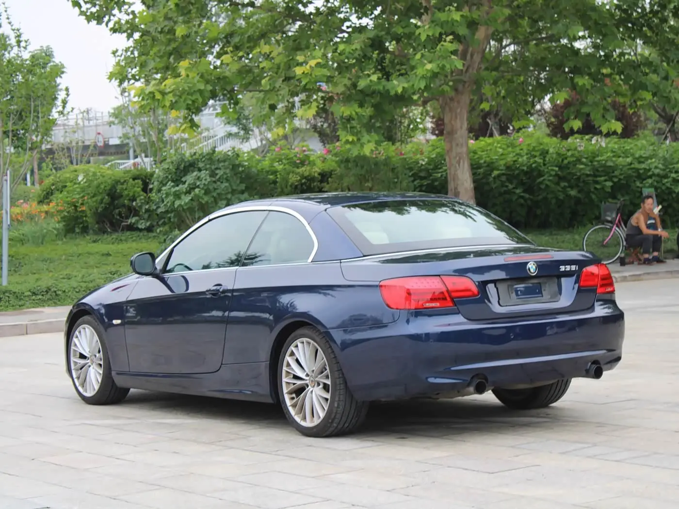 BMW 3 Series 2010 — Photo 7/20