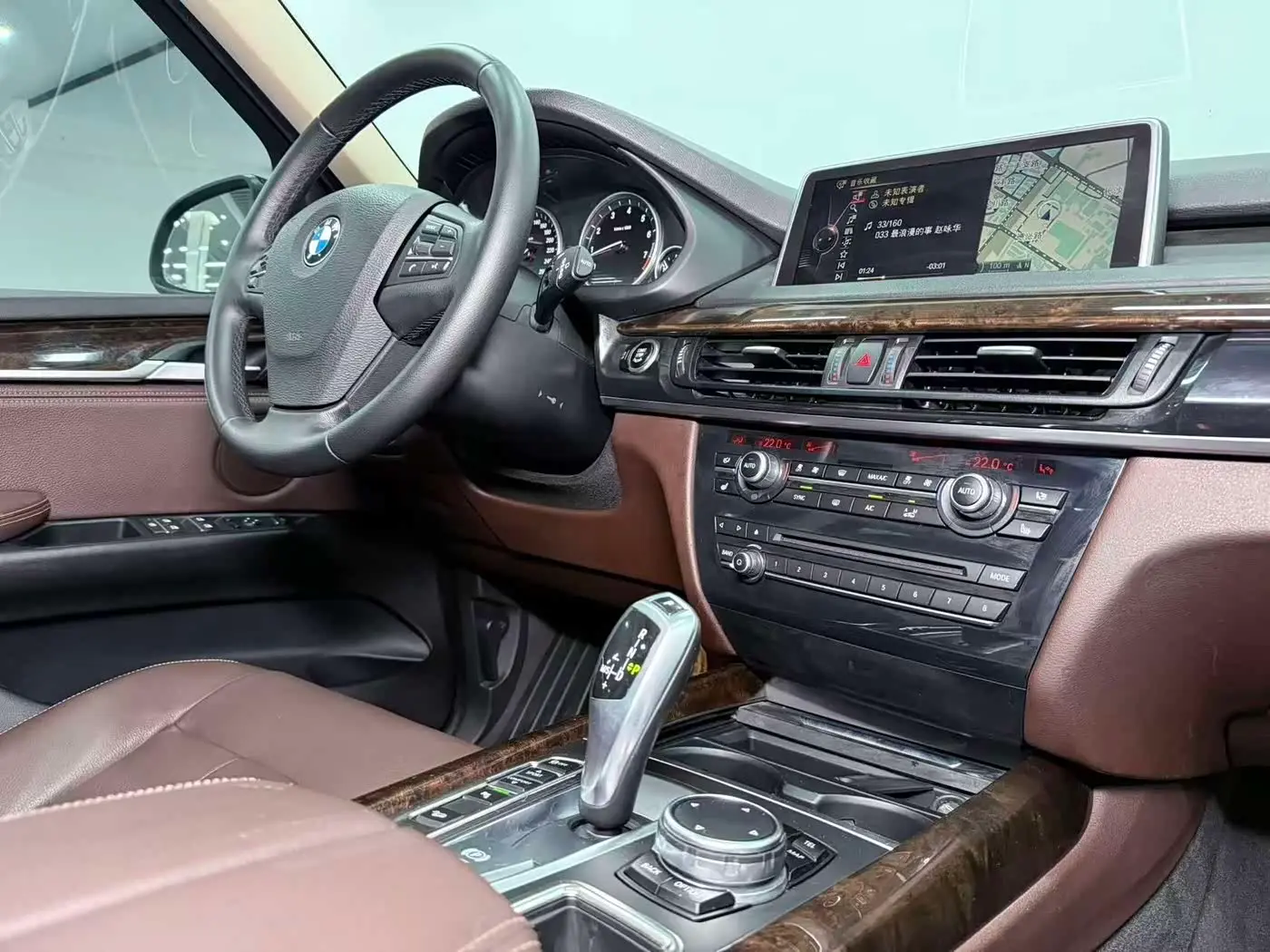 BMW X5 2015 — Photo 12/20