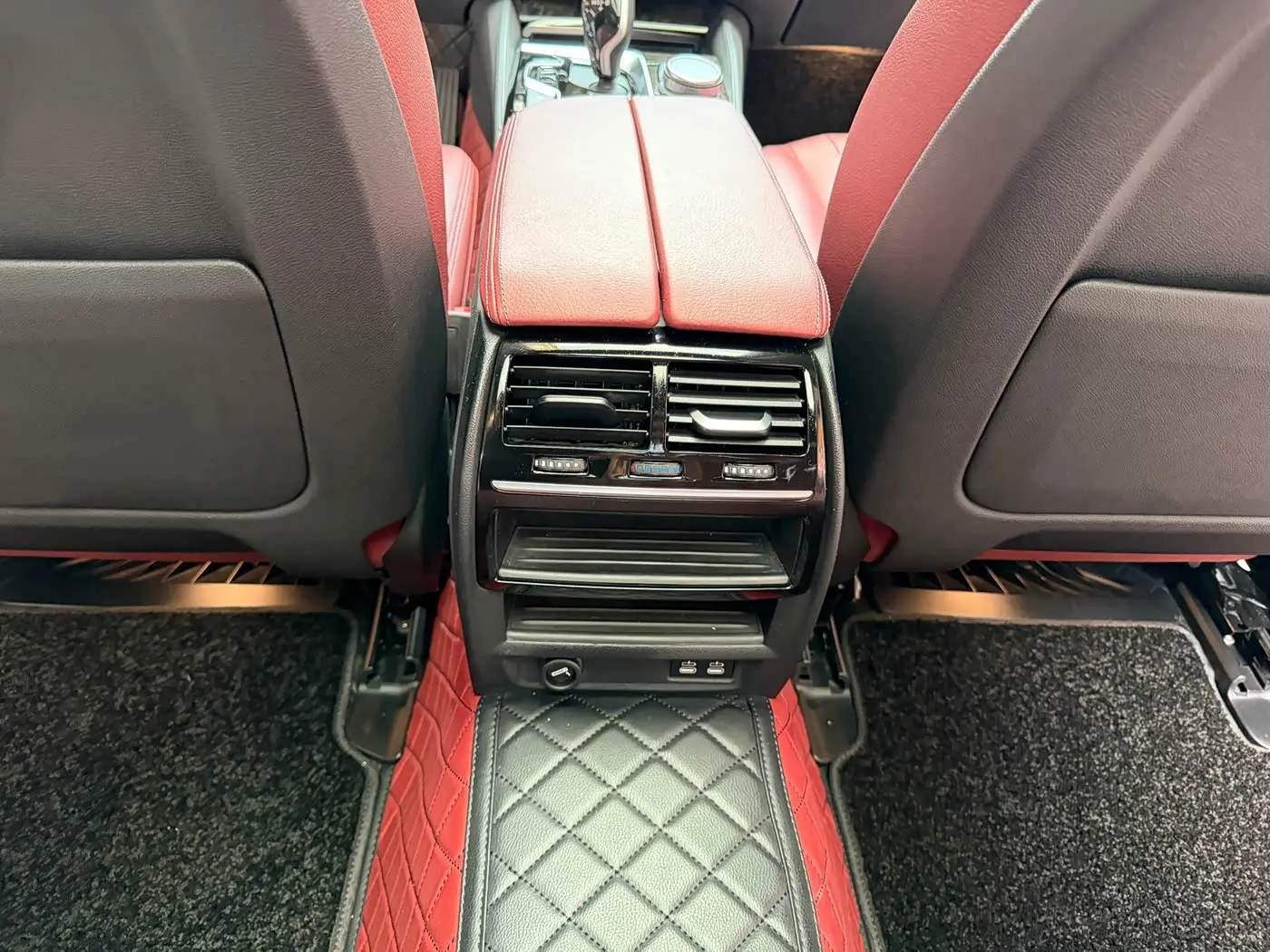 BMW 5 Series 2020 — Photo 13/20