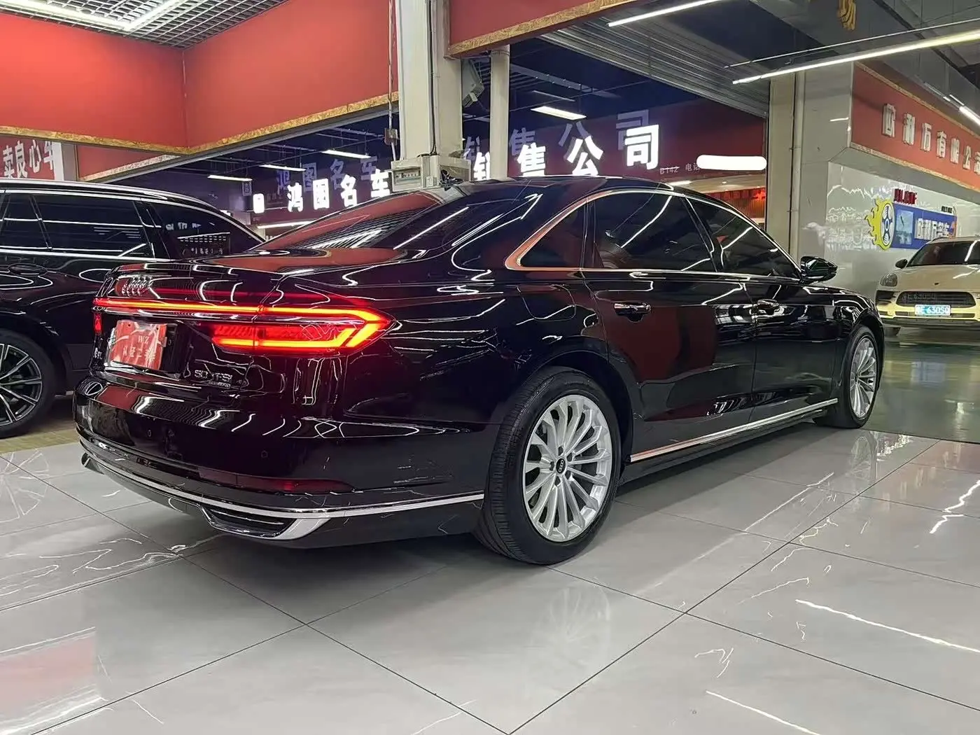 Audi A8 2021 — Photo 6/10