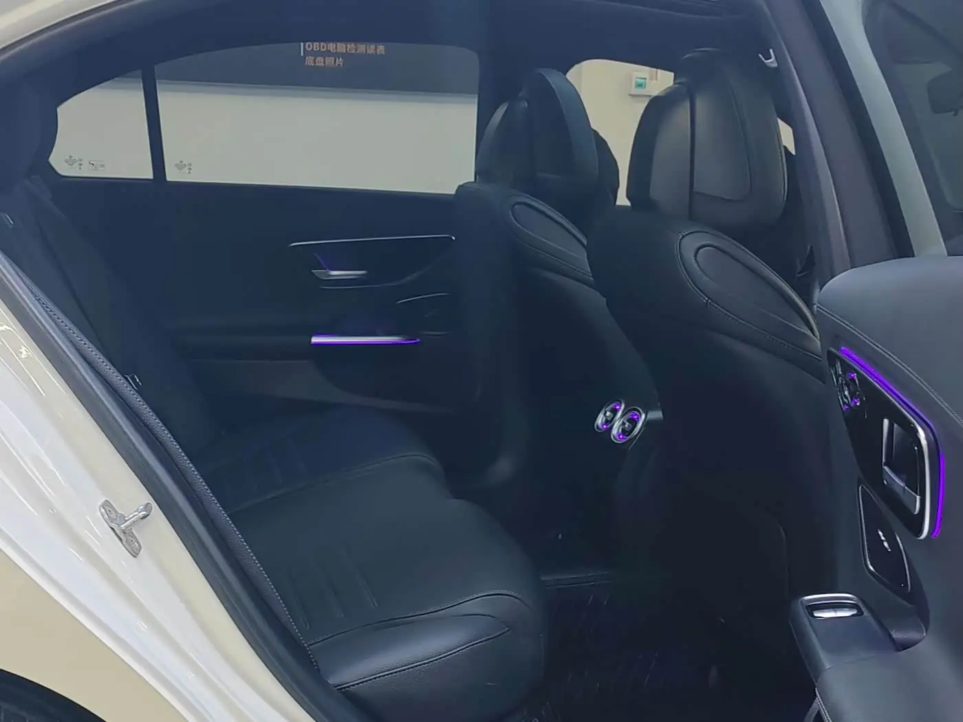 Mercedes-Benz C-Class 2024 — Photo 17/20