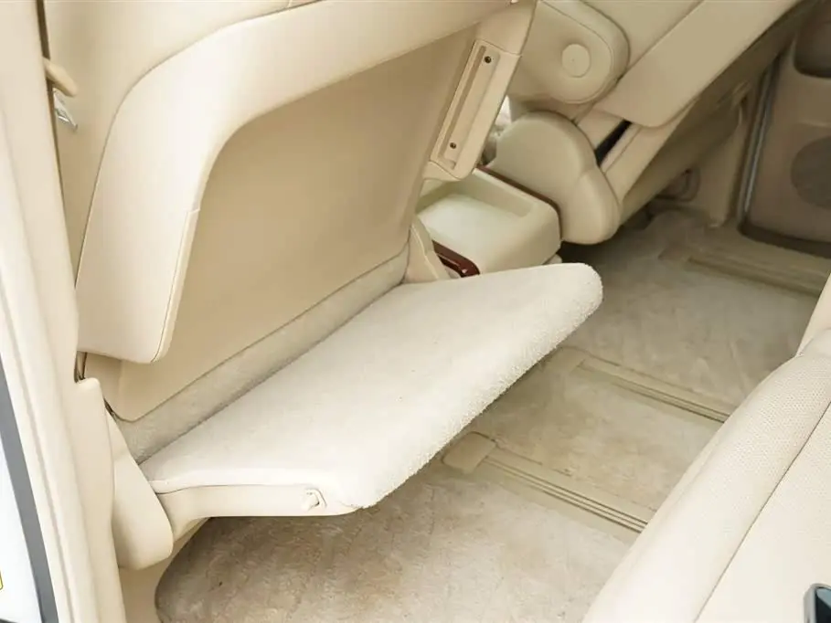 Toyota Alphard 2010 — ფოტო 19/20