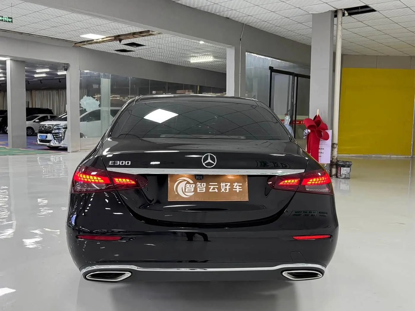 Mercedes-Benz E-Class 2021 — Фото 8/9
