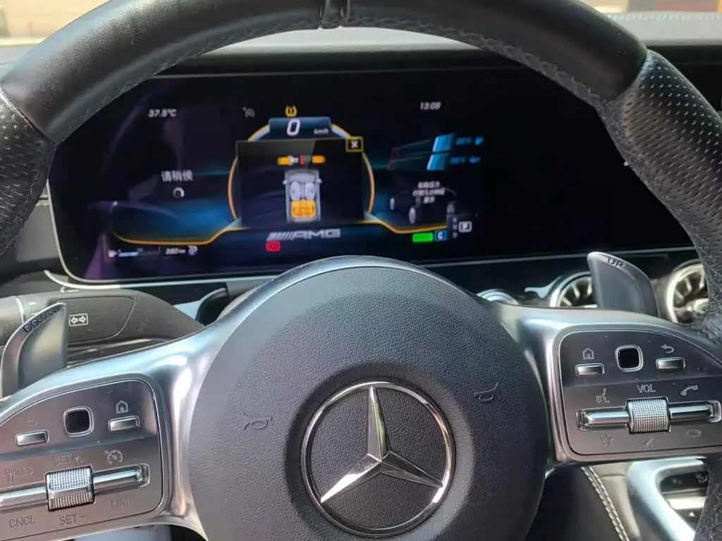 Mercedes-Benz AMG GT 2021 — Фото 4/7