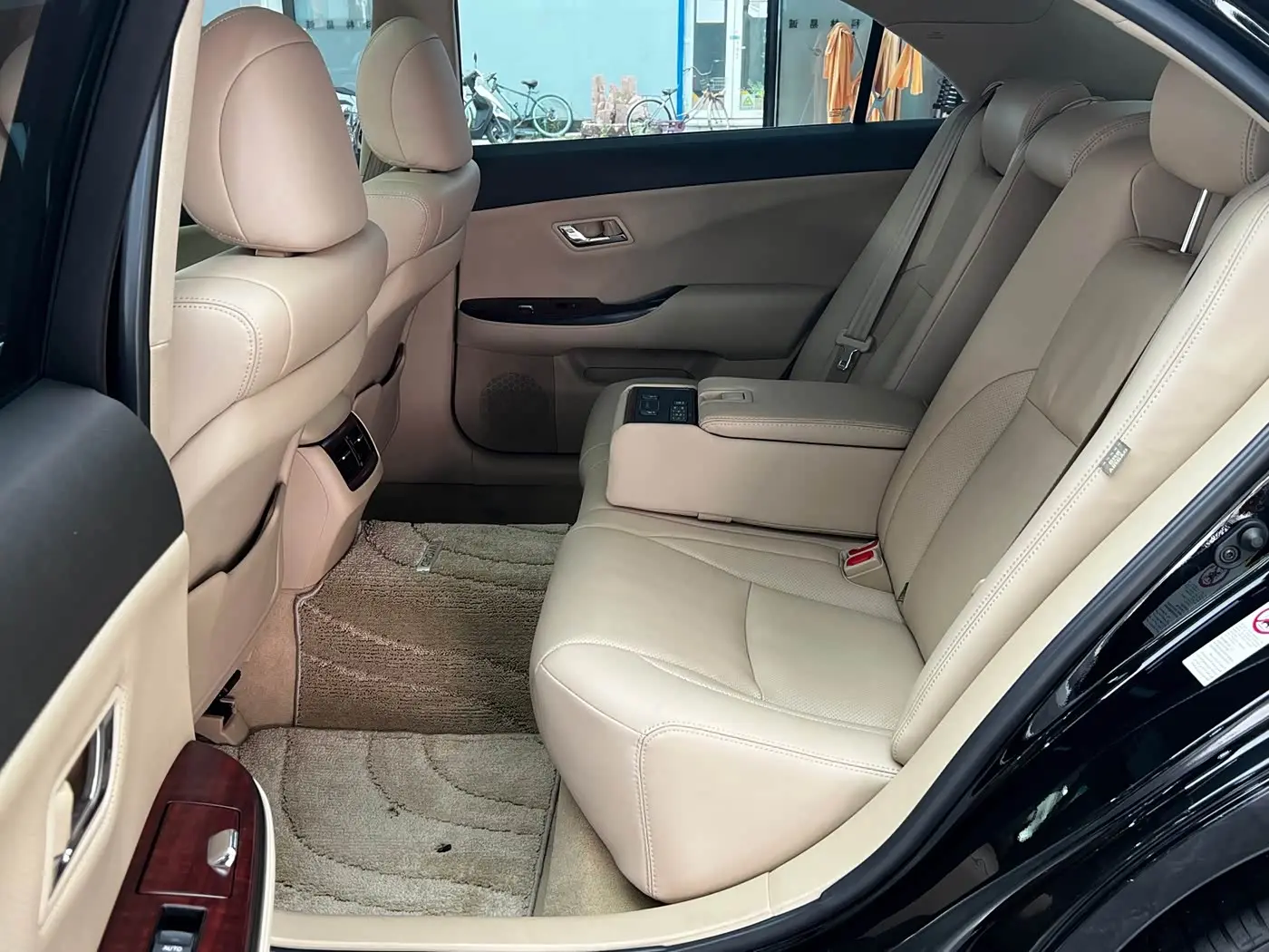 Toyota Crown 2012 — Şəkil 18/20