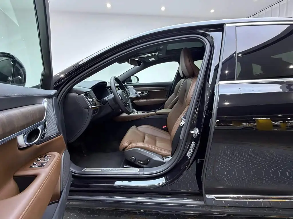 Volvo S90 2024 — ფოტო 12/15
