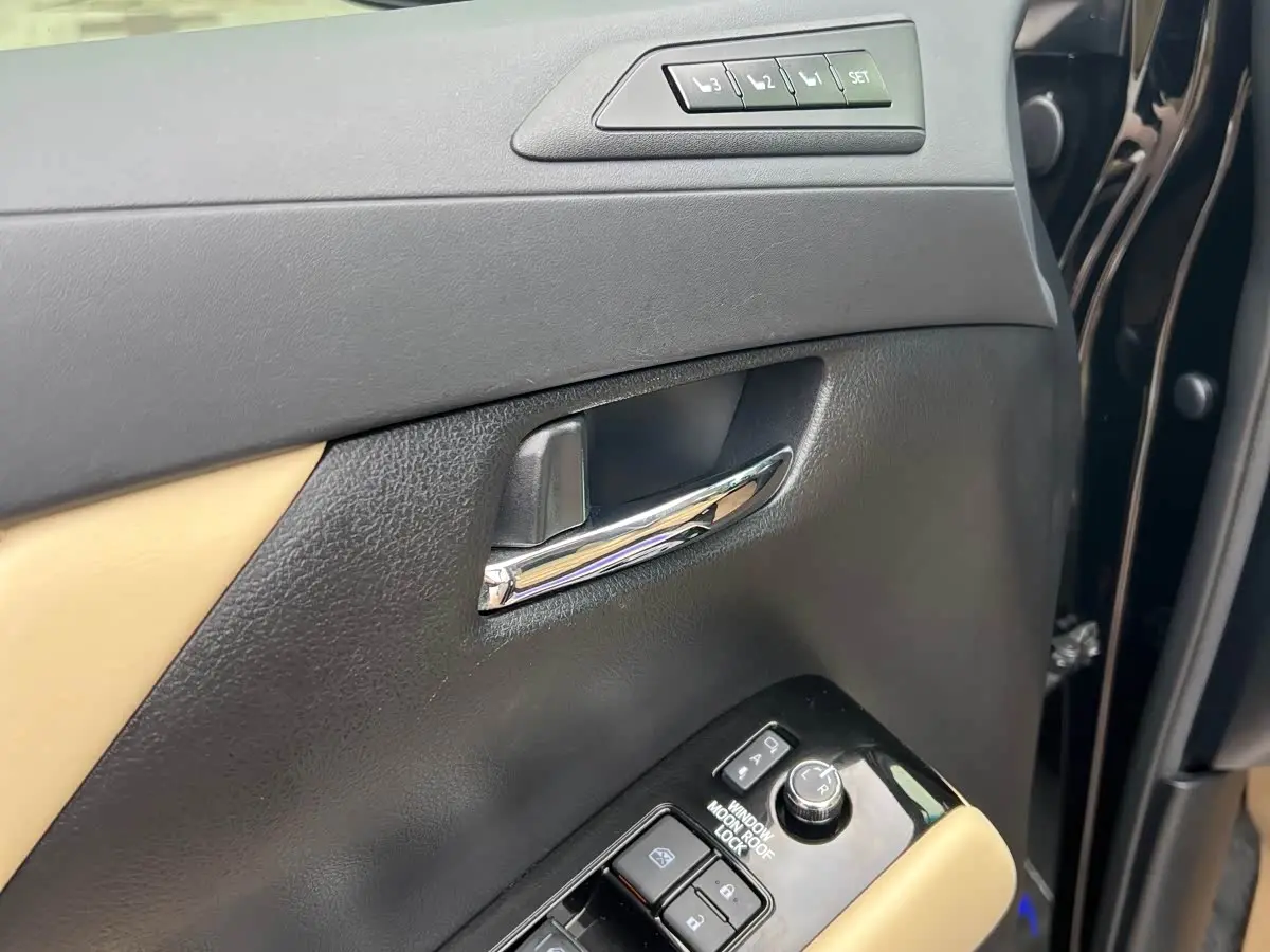 Toyota Alphard 2020 — Şəkil 7/20