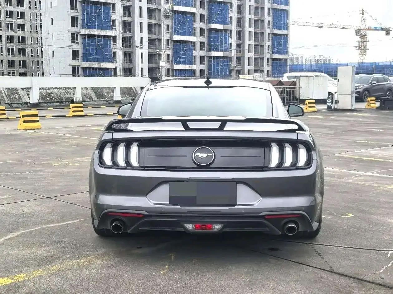 Ford Mustang 2023 — Şəkil 6/9