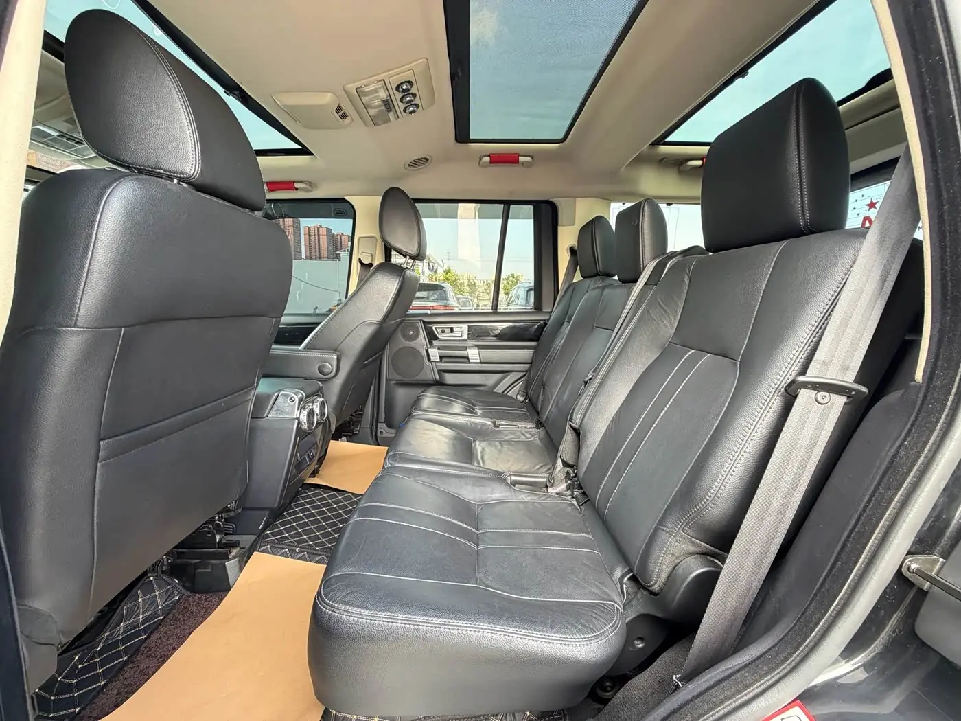 Land Rover Discovery 2012 — Фото 8/18