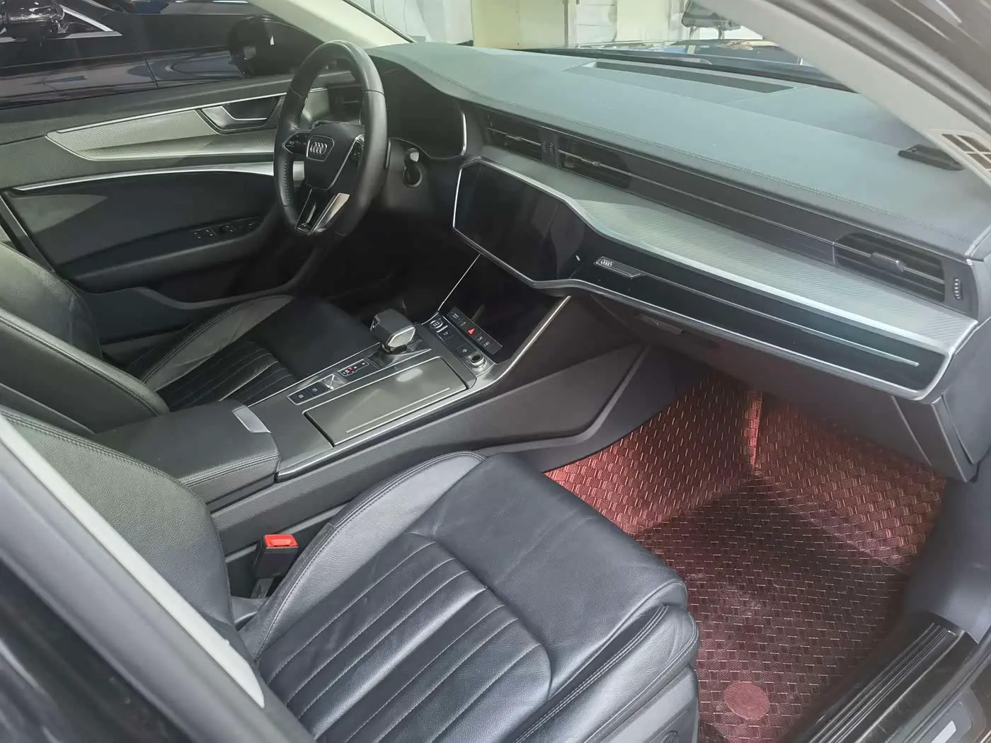 Audi A6L 2019 — Photo 12/14
