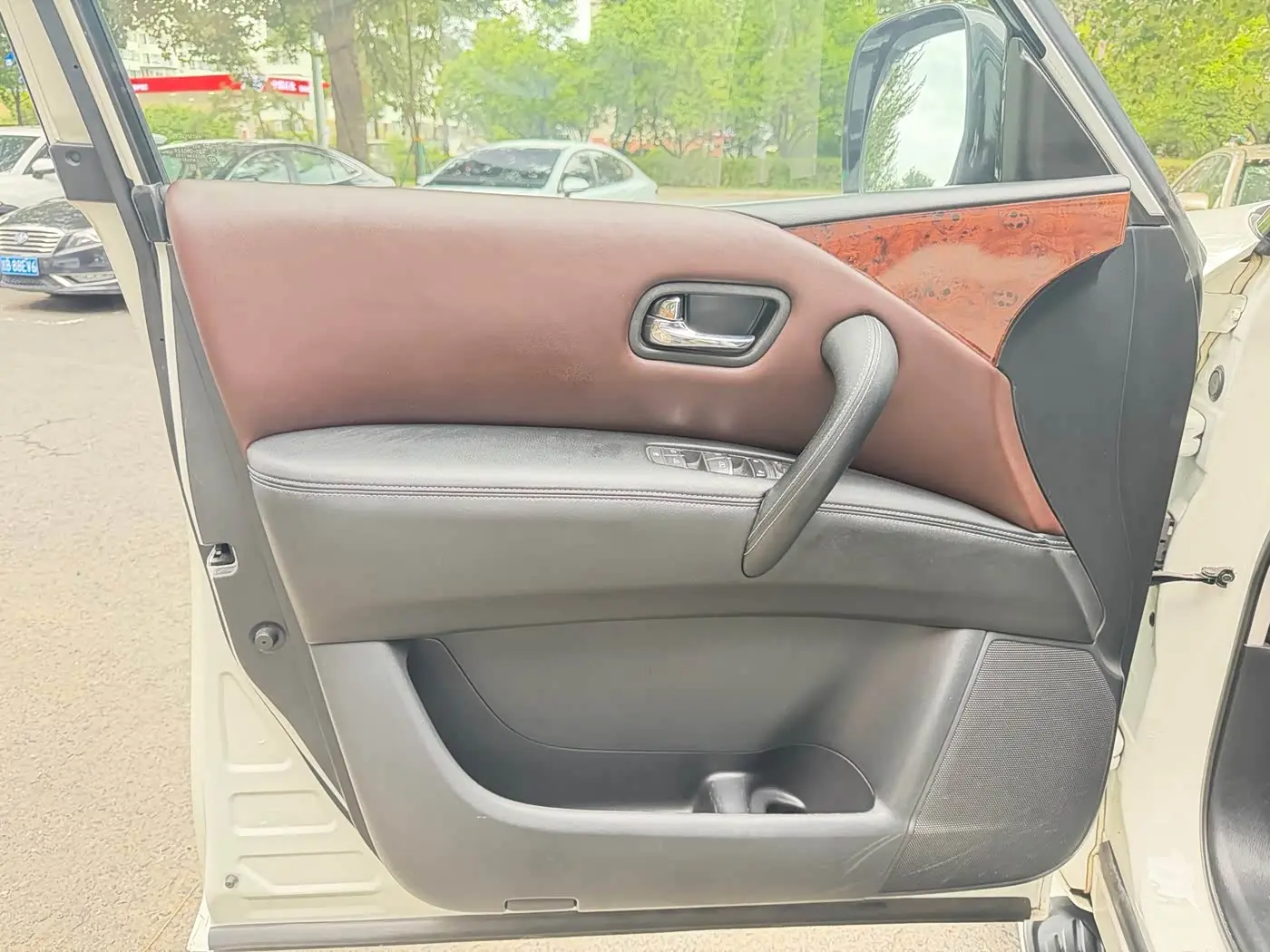 Nissan Patrol 2019 — Photo 19/20
