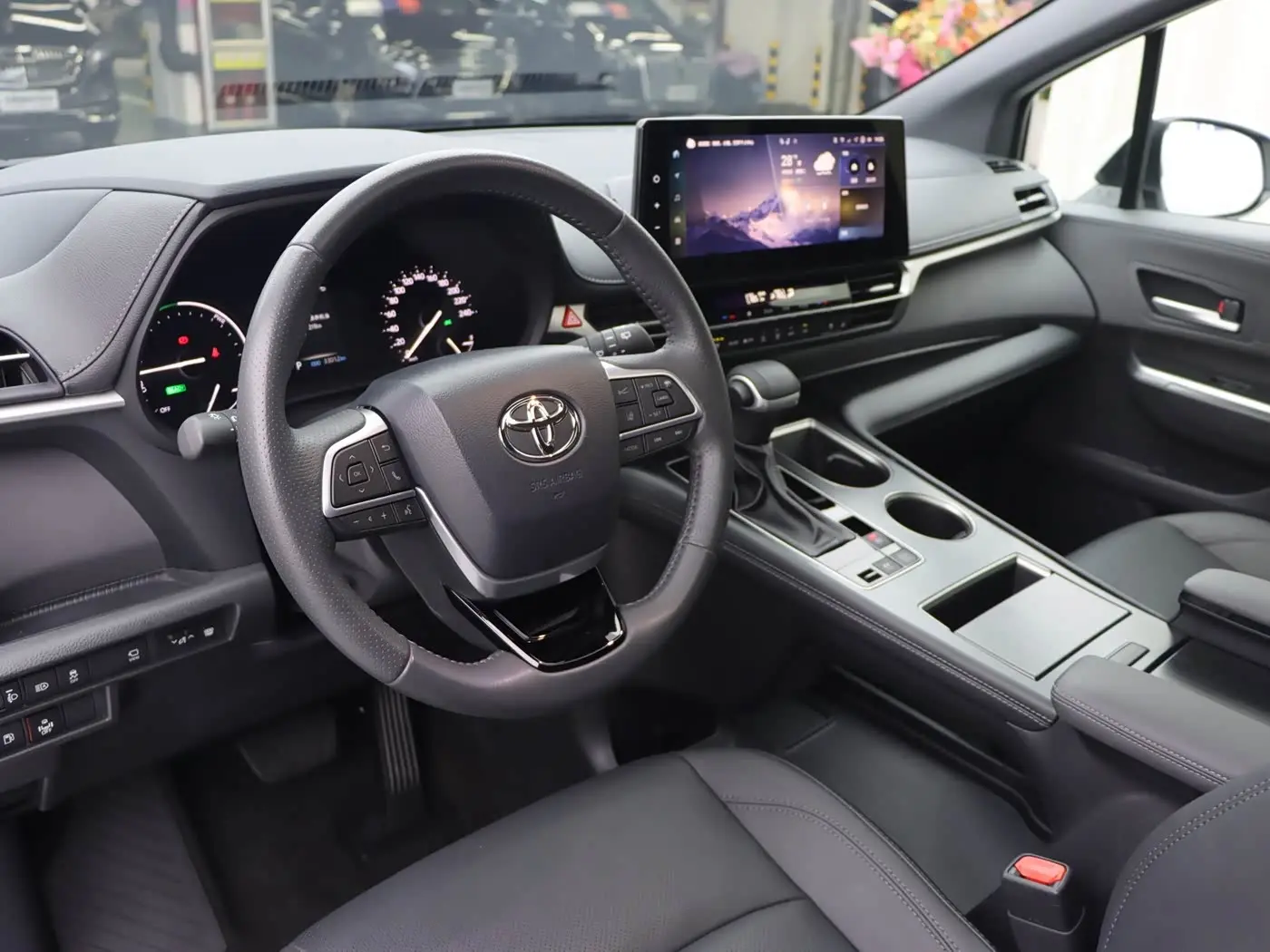 Toyota Sienna 2025 — Photo 6/20