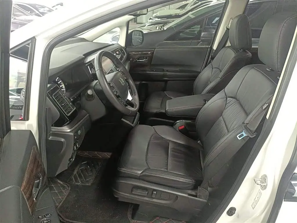 Honda Elysion 2018 — Şəkil 15/20