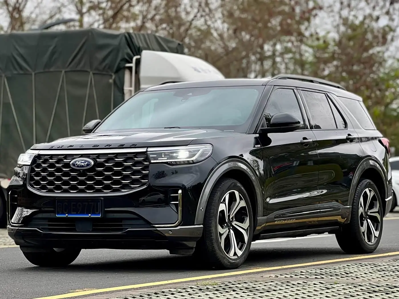 Ford Explorer 2022 — Şəkil 1/15