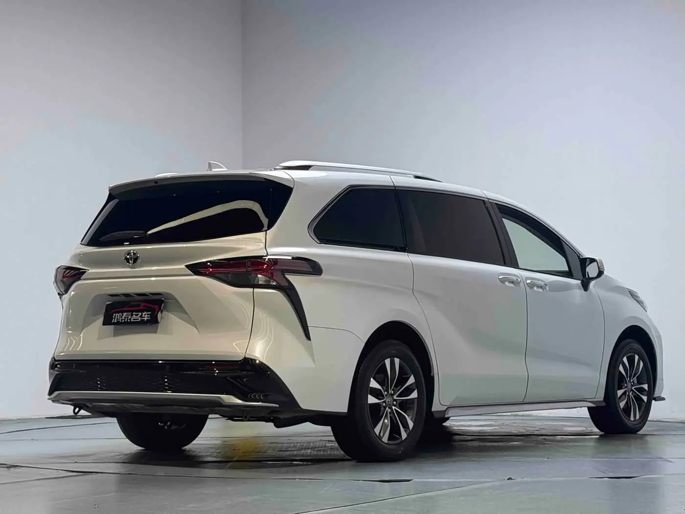 Toyota Granvia 2024 — Şəkil 17/19
