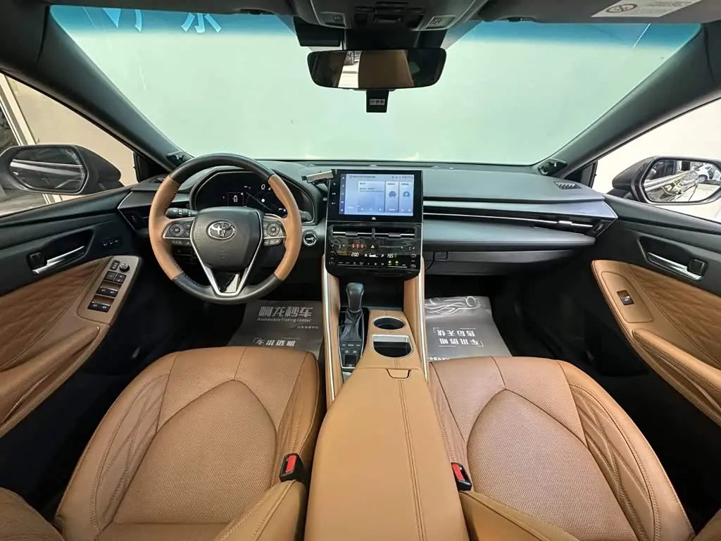 Toyota Avalon 2022 — Photo 6/14