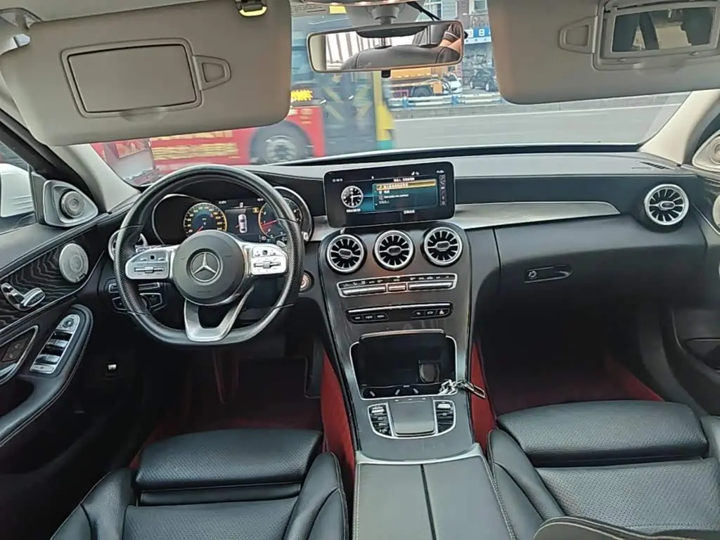Mercedes-Benz C-Class 2020 — Фото 10/20