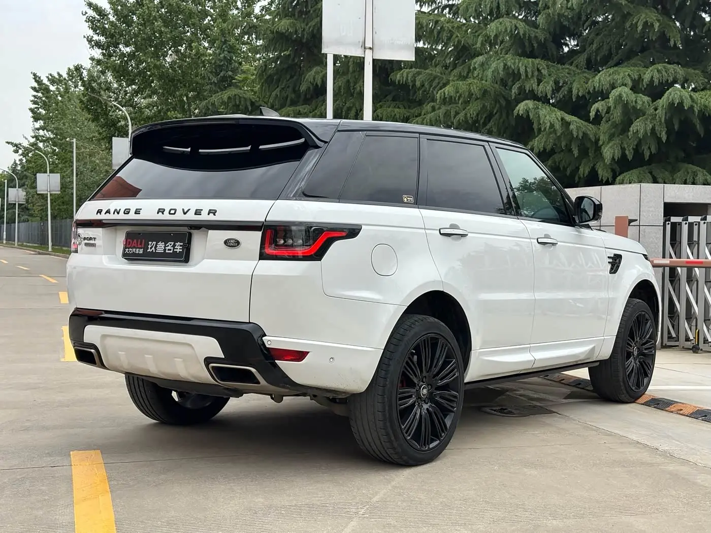 Land Rover Range Rover Sport 2018 — Photo 5/18
