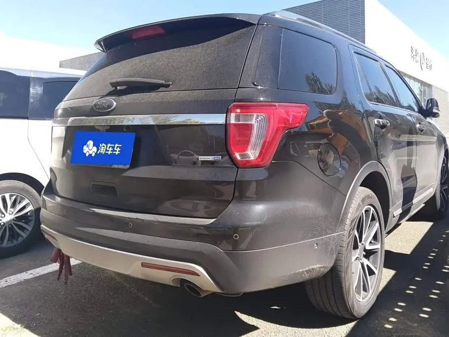 Ford Explorer 2018 — Photo 3/16