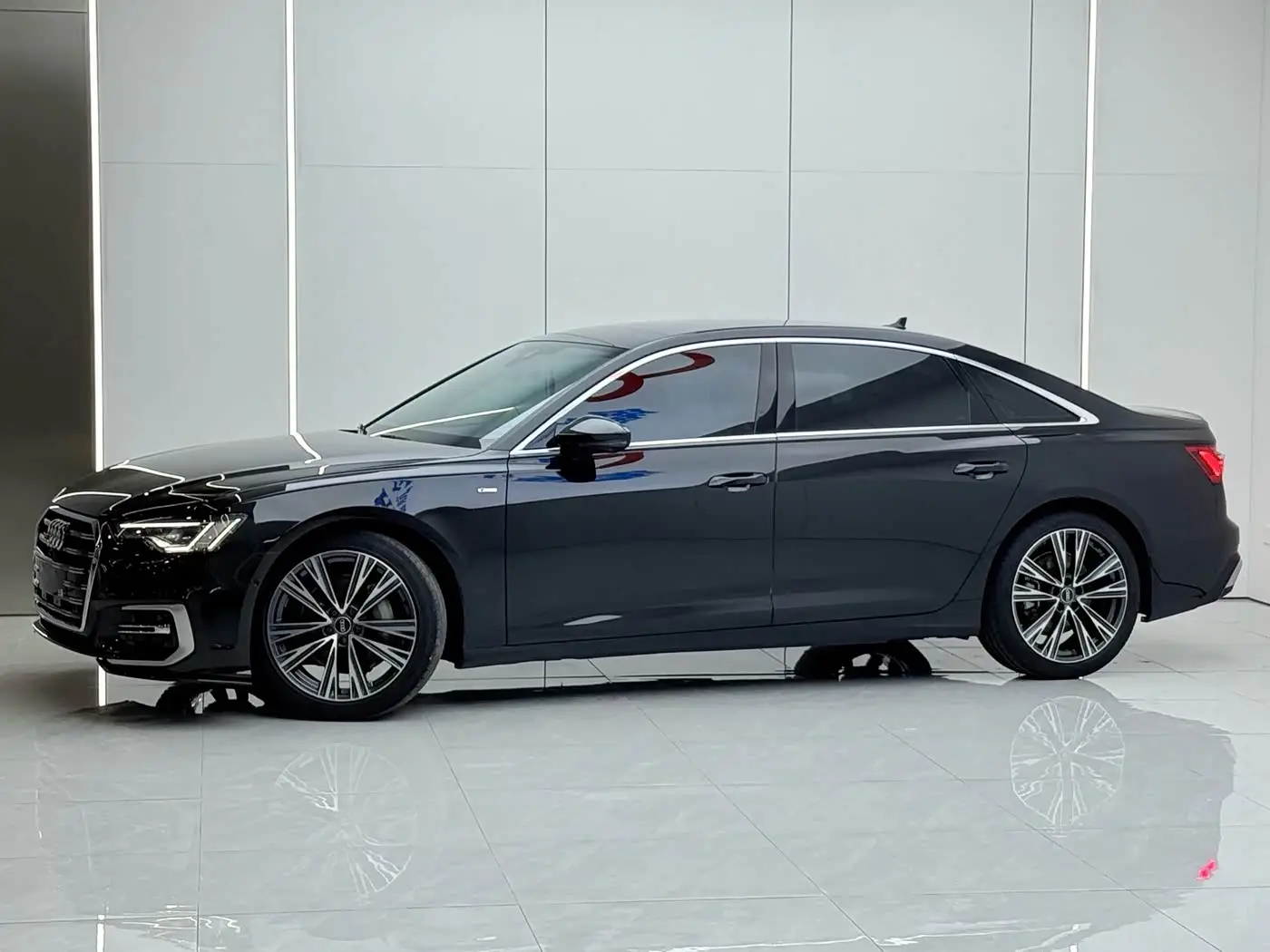 Audi A6L, 2023