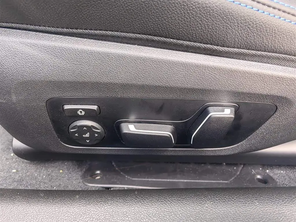 BMW M240i 2026 — Photo 10/18