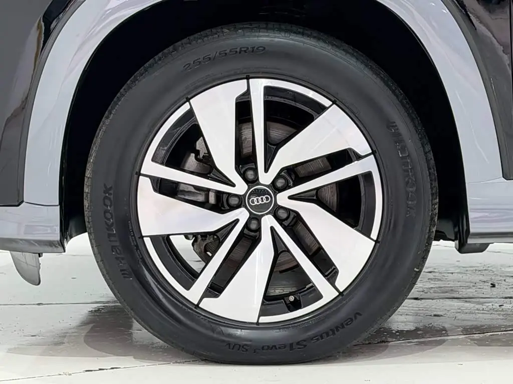 Audi Q6 2023 — Şəkil 11/20