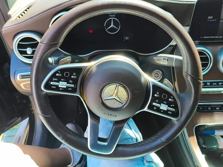 Mercedes-Benz GLC 2023 — Photo 15/16