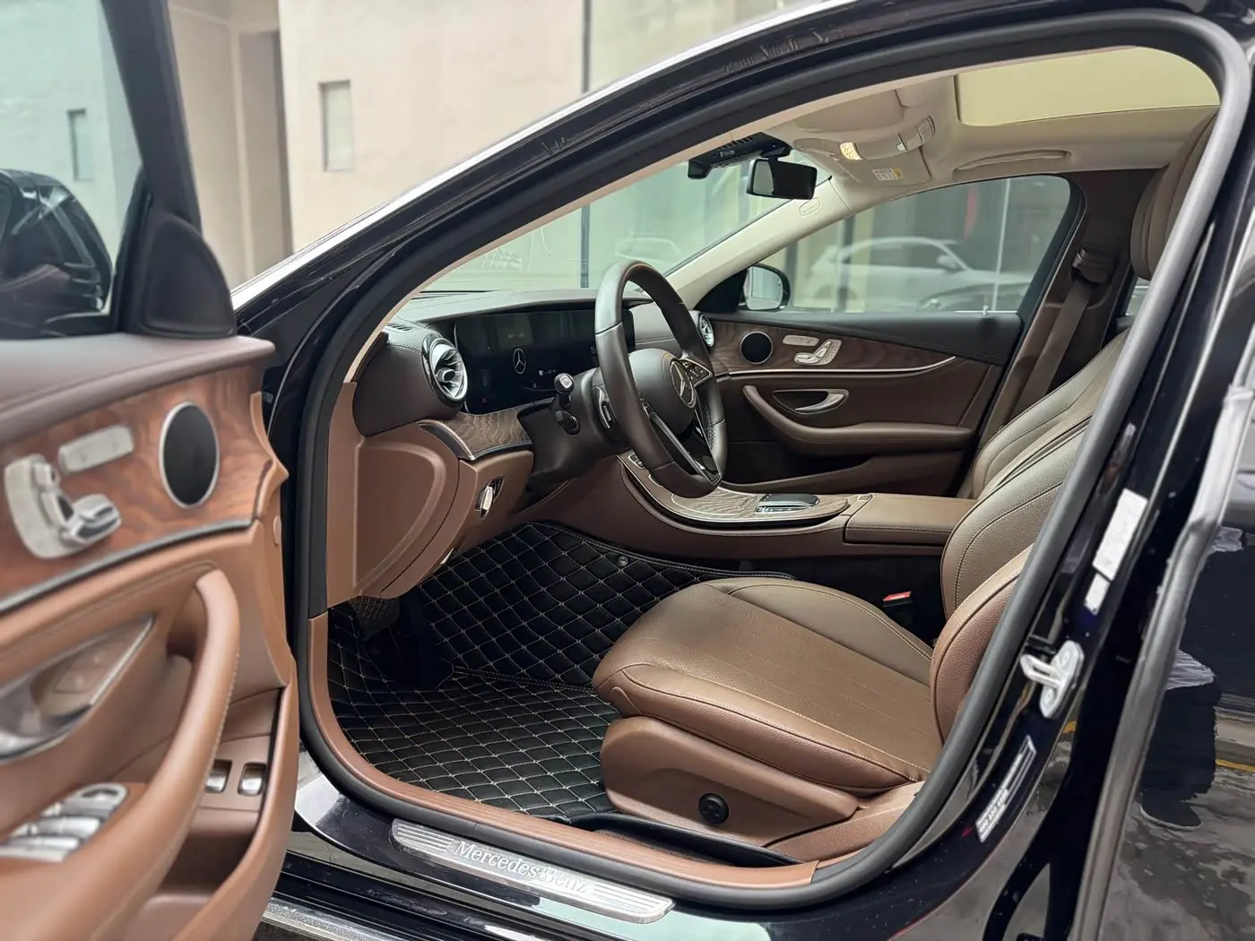 Mercedes-Benz E-Class New Energy 2023 — Фото 6/17