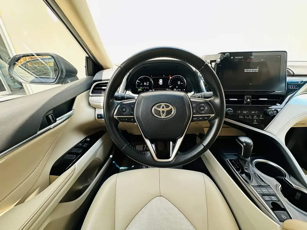 Toyota Camry 2022 — Şəkil 13/20