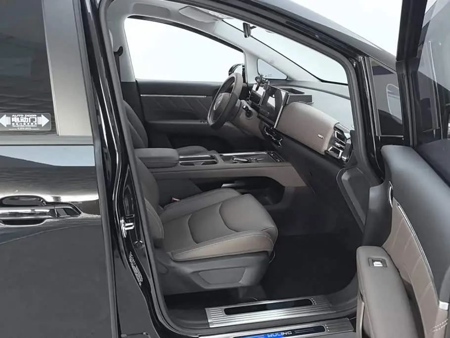 Wuling Motors Xingguang 730 New Energy 2026 — Фото 8/16