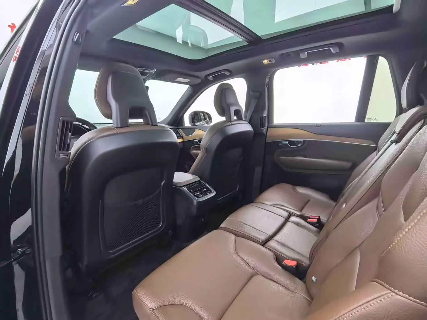Volvo XC90 2020 — Photo 13/20
