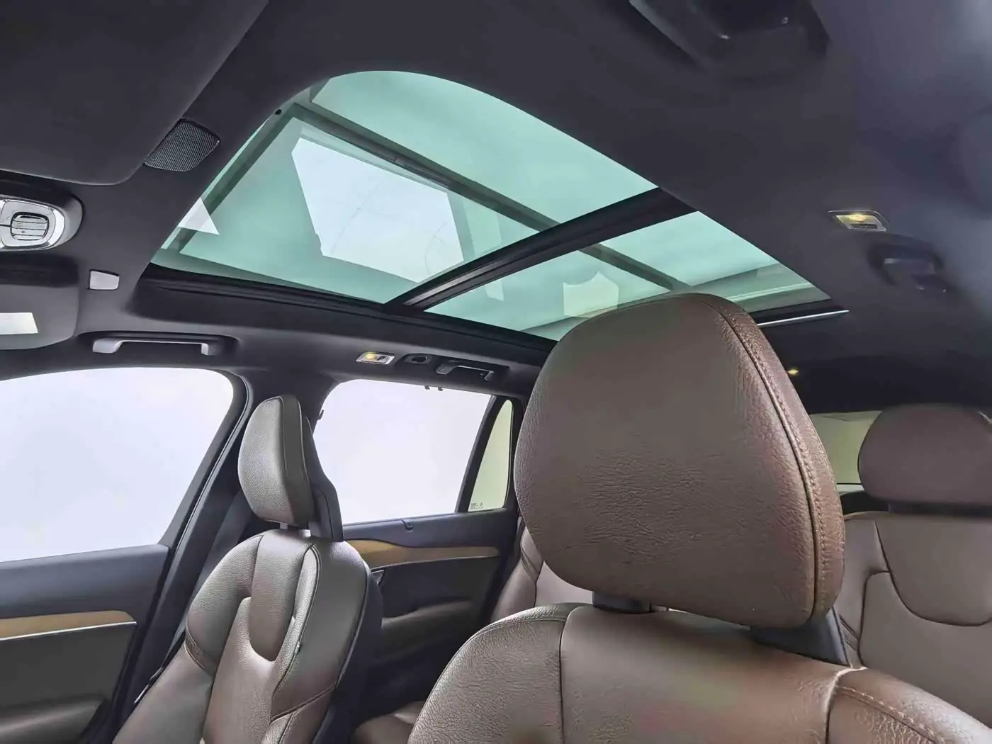 Volvo XC90 2020 — Photo 7/20