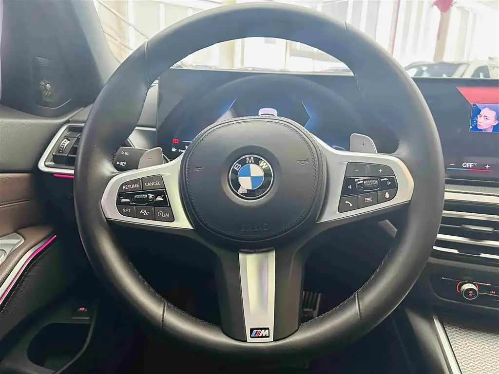 BMW 3 Series 2023 — Photo 15/20