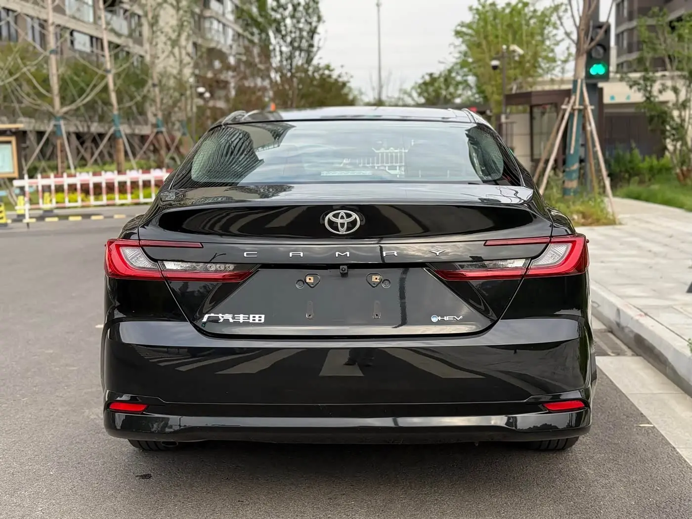 Toyota Camry 2024 — Photo 5/15