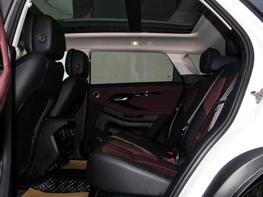 Land Rover Range Rover Evoque 2025 — Фото 19/20