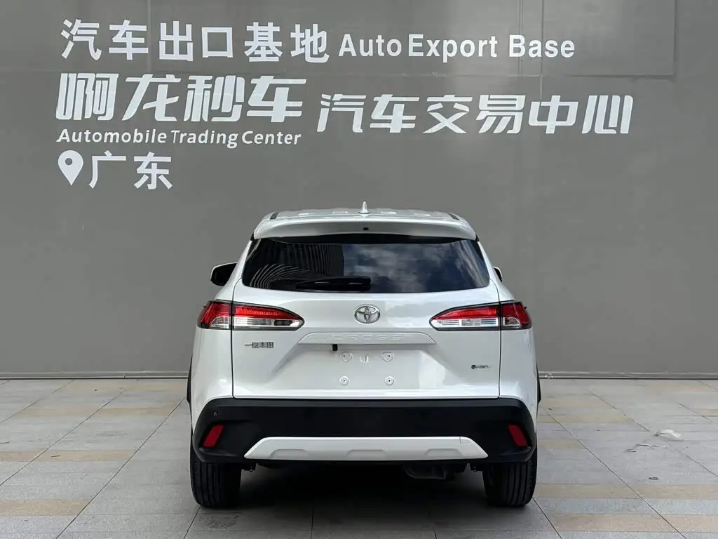 Toyota Corolla Cross 2025 — Фото 4/13