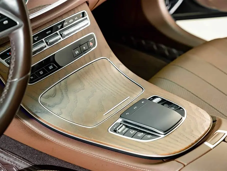 Mercedes-Benz E-Class 2024 — Şəkil 12/20