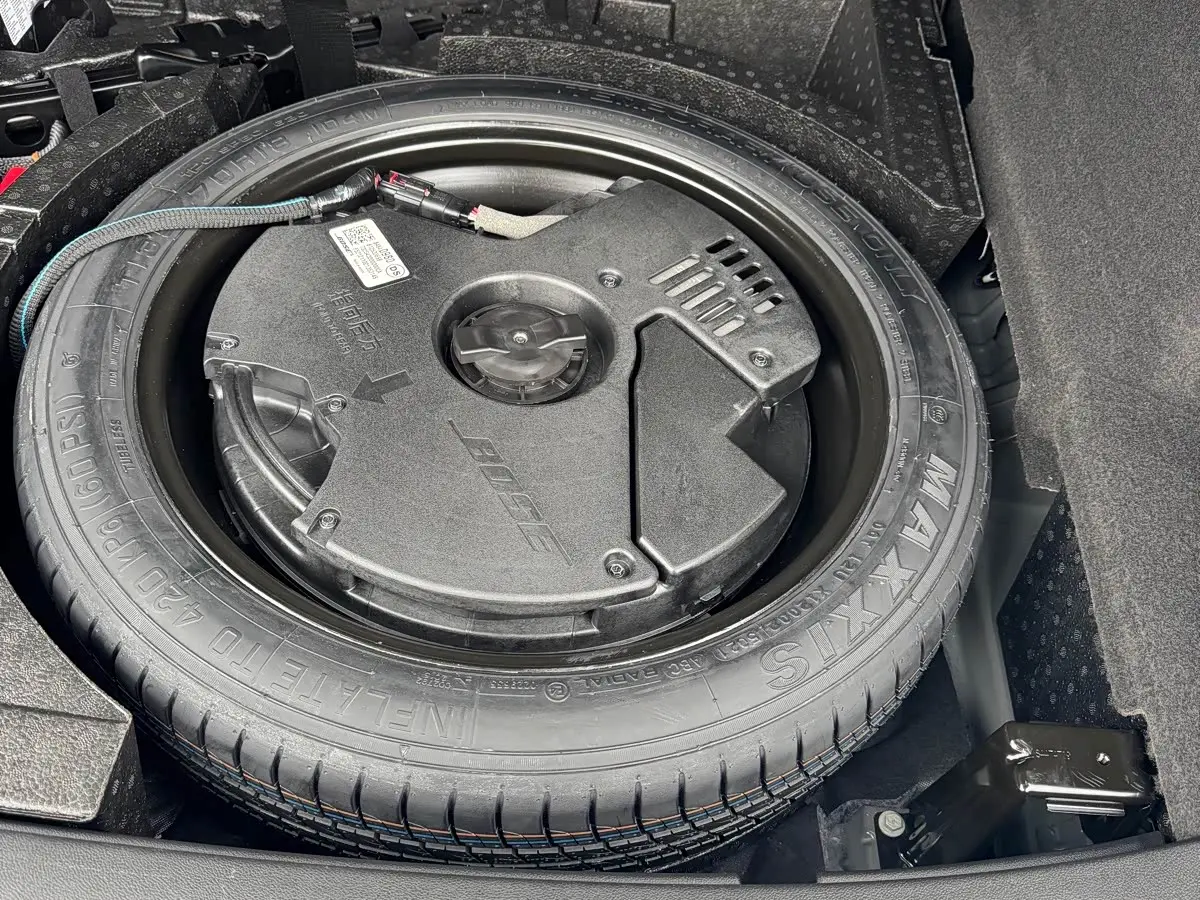 Cadillac XT5 2023 — Фото 18/20