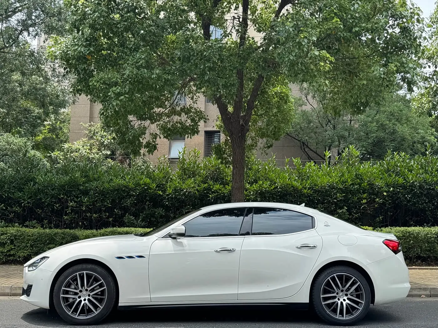 Maserati Ghibli 2021 — Photo 3/16