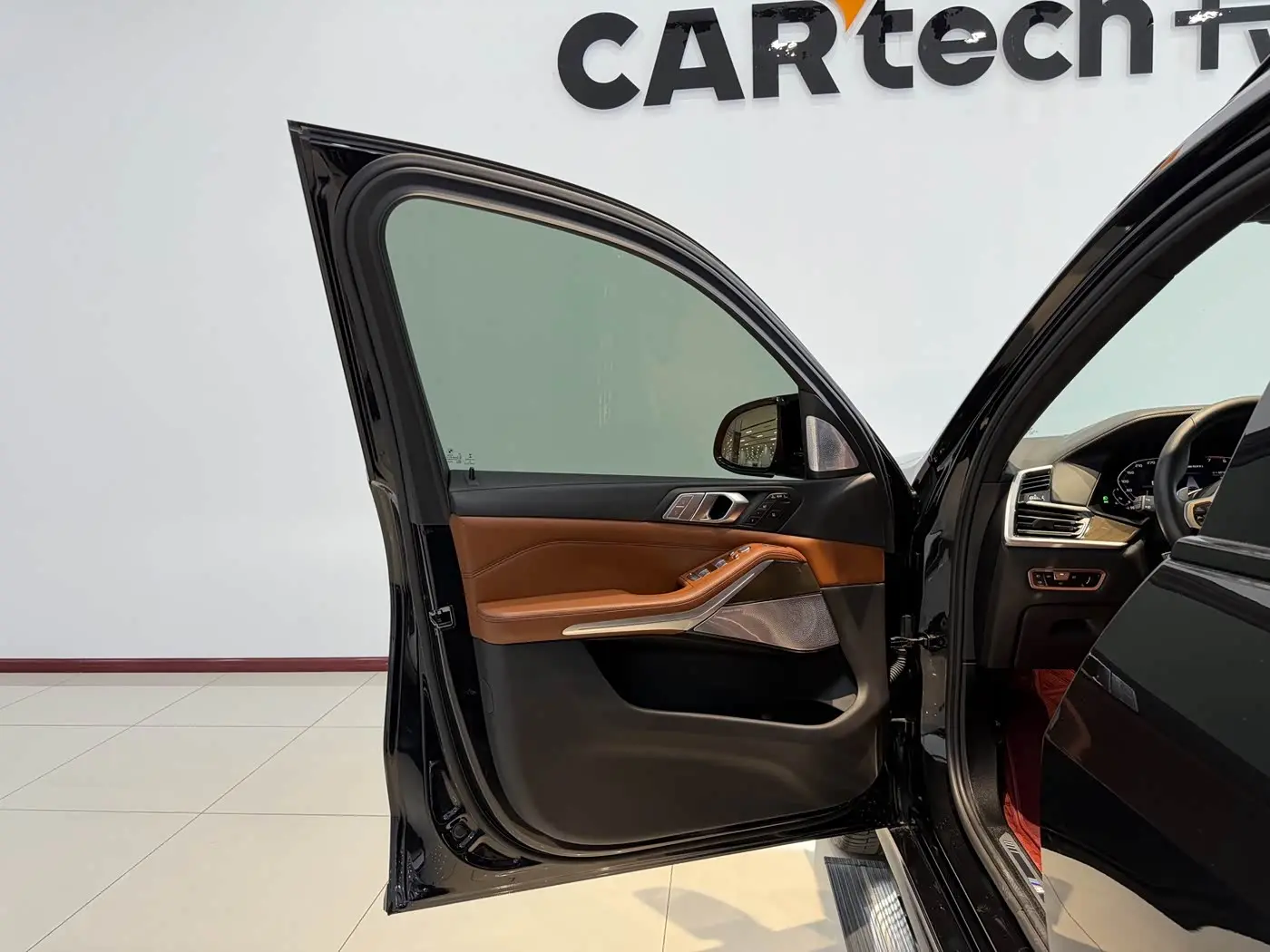 BMW X7 2022 — Photo 8/20